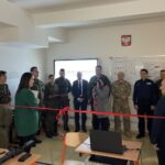 07.02.2024. Końskie. Otwarcie wirtualnej strzelnicy w Zakładzie Doskonalenia Zawodowego / Fot. Magdalena Galas-Klusek - Radio Kielce