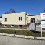 17.02.2024. Jędrzejów. Mieszkania chronione w budynku dawnego Kolejowego Domu Kultury / Fot. Michał Kita -Radio Kielce