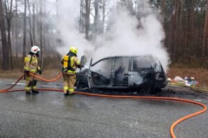 04.02.2023. Koliszowy. Pożar samochodu / fot. policja