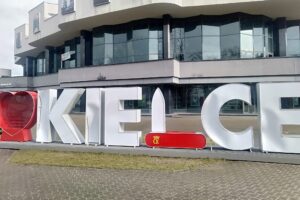 Kielce. KCK. Zniszczony napis I love Kielce / Fot. Agata Klimczak - Facebook