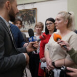 Pieniądze z reklam na podwyżki? Radni przeciw