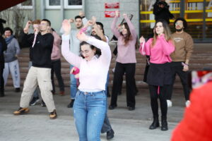 13.02.2024. Kielce. Taneczny happening pod hasłem „One Billion Rising/Nazywam się Miliard” / Fot. Wiktor Taszłow - Radio Kielce