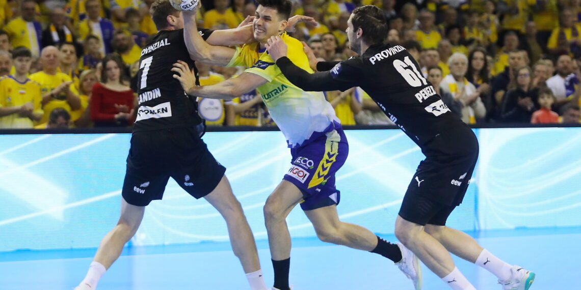 14.02.2024. Kielce. Mecz Ligi Mistrzów: Industria Kielce - THW Kiel. / Fot. Wiktor Taszłow - Radio Kielce