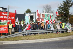15.02.2024. Nagłowice. Protest rolników / Fot. Wiktor Taszłow - Radio Kielce