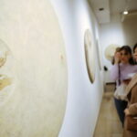 Dwa spojrzenia na rzeźbę i malarstwo dialogujące z przeszłością w kieleckim BWA - Radio Kielce