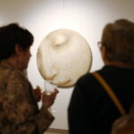 Dwa spojrzenia na rzeźbę i malarstwo dialogujące z przeszłością w kieleckim BWA - Radio Kielce