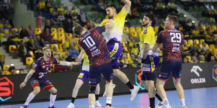 101 dni minęło. Orlen Superliga wraca do Hali Legionów