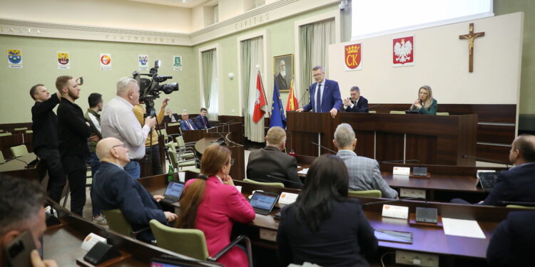 Rada miasta jednogłośna w sprawie Korony Kielce