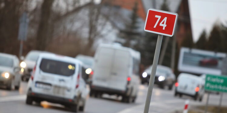 Kolejny krok w kierunku podpisania umowy na realizację drogi S74 między Cedzyną a Łagowem.