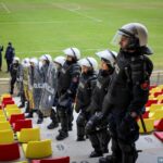 Świętokrzyscy policjanci trenowali na stadionie - Radio Kielce