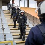 Świętokrzyscy policjanci trenowali na stadionie - Radio Kielce