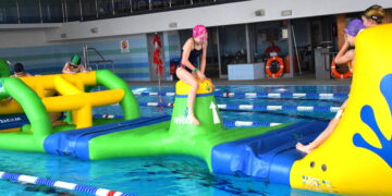 Ratownicy zapewniają bezpieczeństwo i zabawę