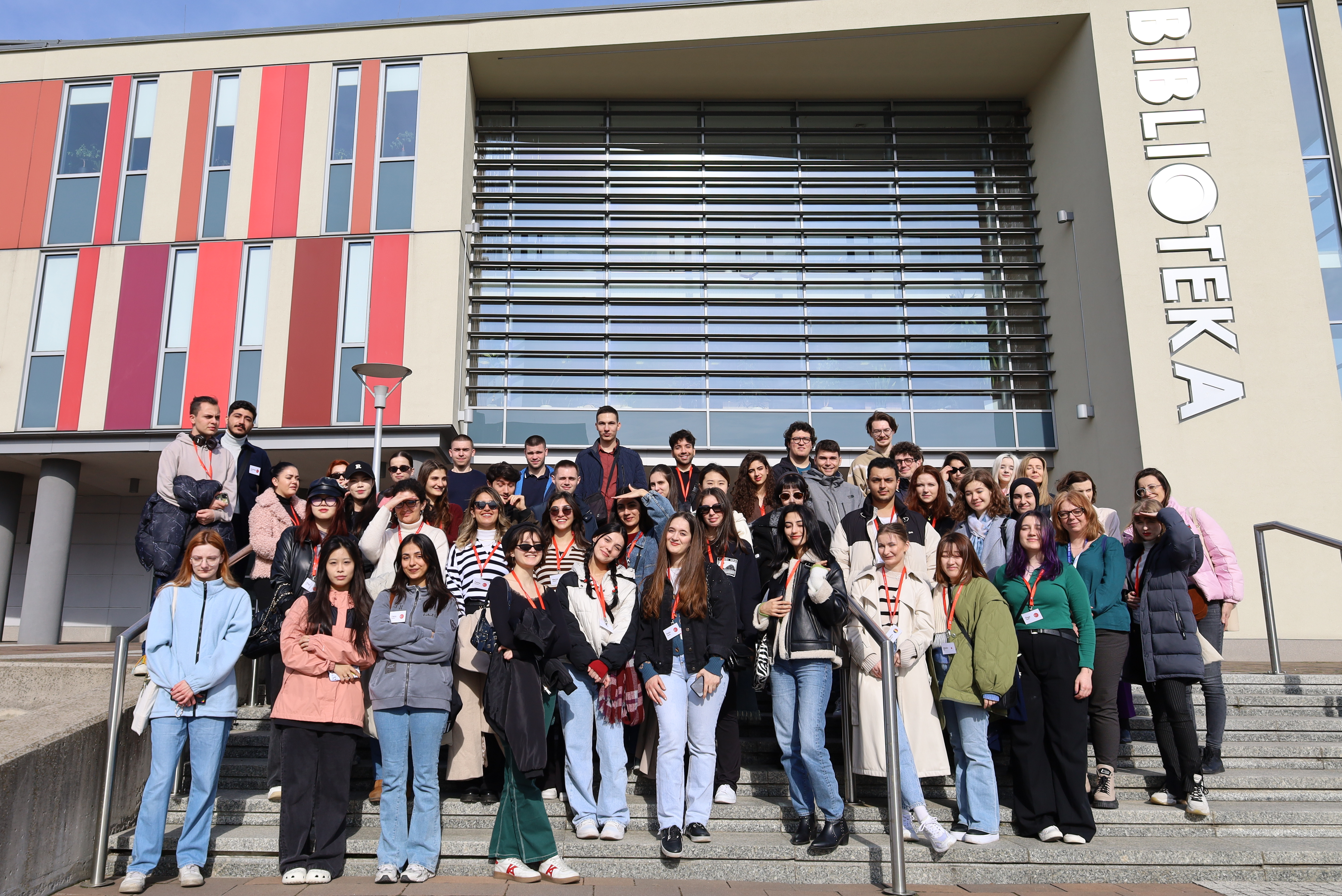 Kieleccy studenci coraz chętniej wyjeżdżają w ramach projektu Erasmus