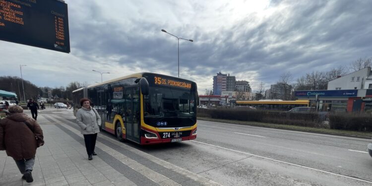 22.02.2024. Kielce. Autobus MPK / Fot. Jarosław Kubalski - Radio Kielce