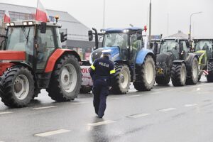 700 policjantów na drogach w związku w protestem rolników