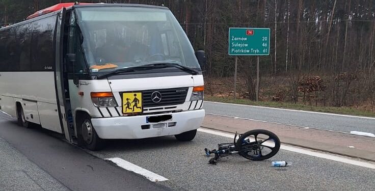 Bus potrącił rowerzystę