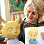 05.02.2024. Kielce. Pracownia plastyczna Teatru Lalki i Aktora „Kubuś” w Kielcach. Na zdjęciu Marzena Smolińska. / Fot. Dorota Klusek - Radio Kielce