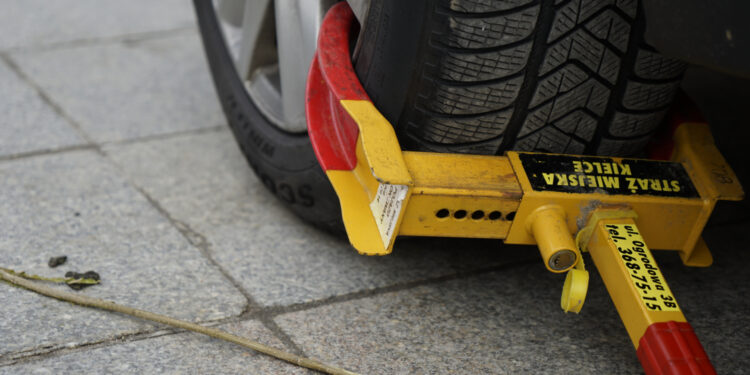 Rośnie liczba nieprawidłowo parkujących w Kielcach