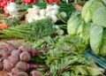 Ceny warzyw i owoców na zielonym rynku w Sandomierzu. / fot. Canva