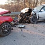 Cztery osoby ranne w zderzeniu dwóch samochodów - Radio Kielce Cztery osoby zostały ranne w wypadku, do którego doszło w miejscowości Czerwona Górka, w gminie Łączna, w powiecie skarżyskim. Zderzyły się tam osobowy Volkswagen Passat i peugeot.