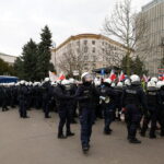 Pod Sejmem doszło do starć między protestującymi a policją - Radio Kielce 06.03.2024. Warszawa. Demonstracja rolników / Fot. Paweł Supernak - PAP