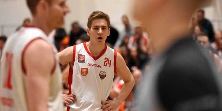 28.01.2024. Kielce. 1. runda play off o mistrzostwo grupy C II ligi koszykarzy: AZS UJK Kielce - OPTeam Resovia Rzeszów / Fot. AZS UJK Kielce