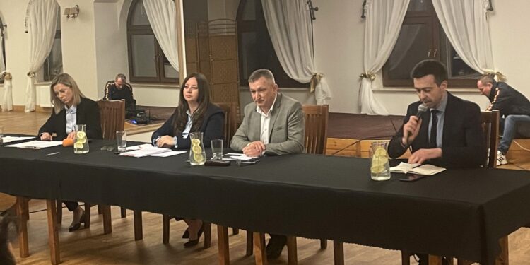 Debata kandydatów na urząd burmistrza Suchedniowa