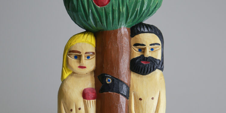 Rzeźba „Adam i Ewa” autorstwa Henryka Cichockiego / Fot. W. Mazan, zbiory MHA