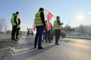 Blokady tras wjazdowych do Kielc. Zaczął się protest rolników