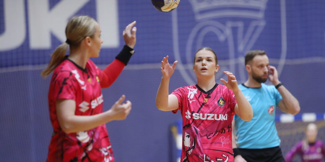 „Koroneczki" zmierzą się z niepokonanym liderem z Chorzowa