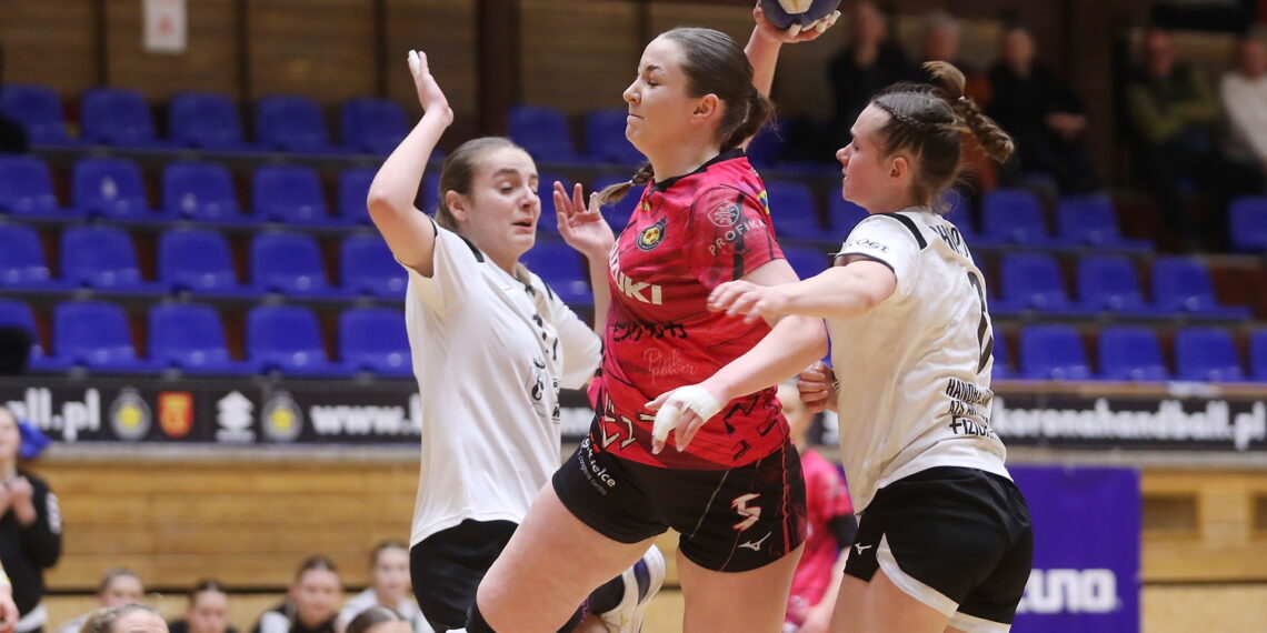 06.03.2024. Kielce. Mecz 11. kolejki Ligi Centralnej Piłki Ręcznej: Suzuki Korona Handball Kielce - Handball Warszawa / Fot. Wiktor Taszłow - Radio Kielce