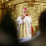 30.03.2024 Kielce. Katedra. Wigilia Paschalna / Fot. Wiktor Taszłow - Radio Kielce