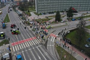 Rolnicy dotarli do Kielc. Przypominają, dlaczego wyszli na ulice