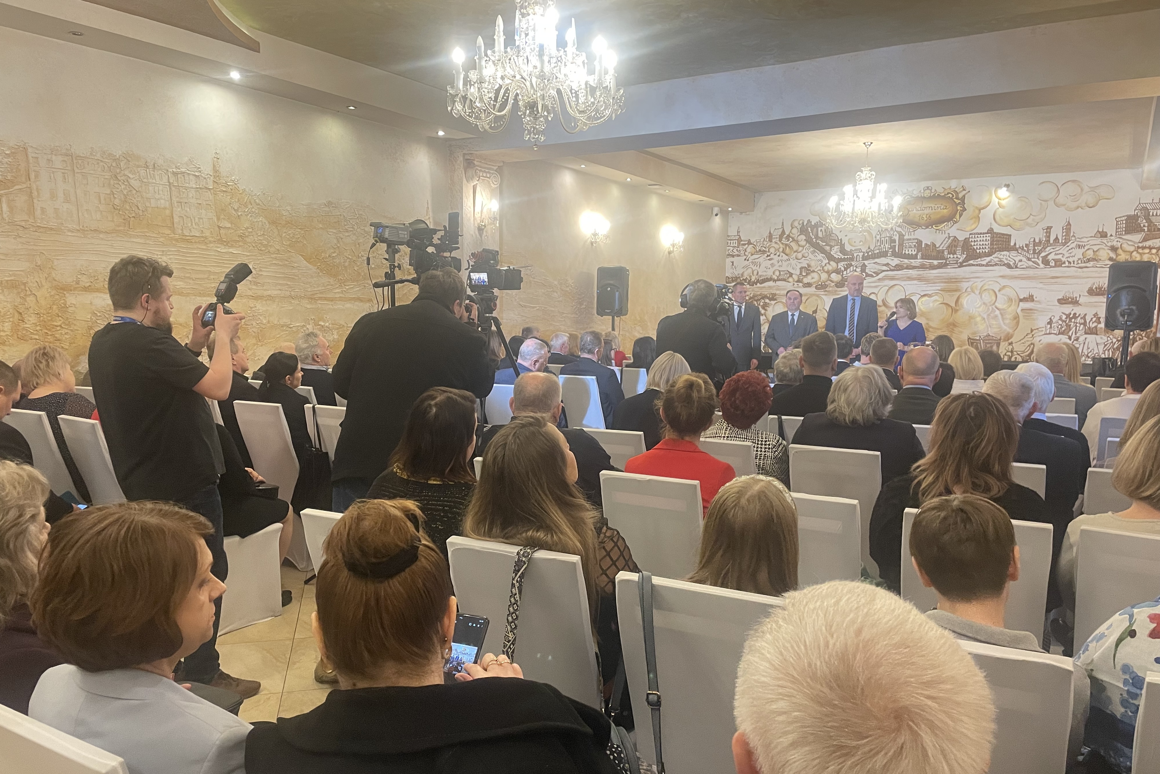 PiS przedstawiło swoich kandydatów z powiatu sandomierskiego w wyborach samorządowych [LISTA]