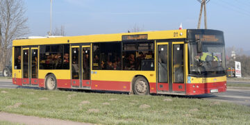 Autobus, MPK, komunikacja miejska / Fot. Robert Felczak – Radio Kielce