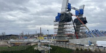 30 ton zabezpieczeń na moście w Ostrowcu
