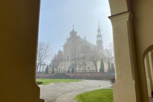 26.03.2024. Kielce. Bazylika katedralna. Katedra / Fot. Wiktor Taszłow - Radio Kielce