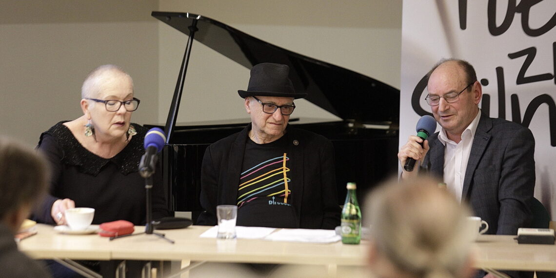 14.03.2024 Kielce. WBK. Spotkanie z pisarzem Szczęsnym Wrońskim / Fot. Jarosław Kubalski - Radio Kielce
