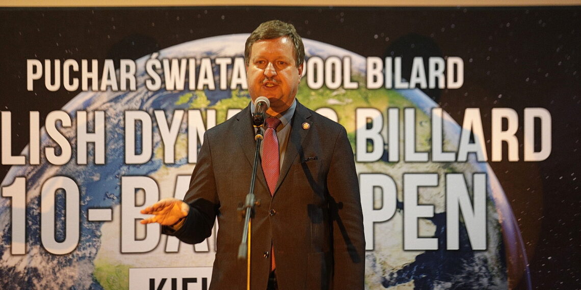 14.03.2024 Kielce. Rozpoczęcie bilardowego Pucharu Świata „Polish Dynamic Billard 10 – Ball”. Na zdjęciu prezes East European Billiard Council Marcin Krzeminski, dyrektor turnieju / Fot. Jarosław Kubalski - Radio Kielce