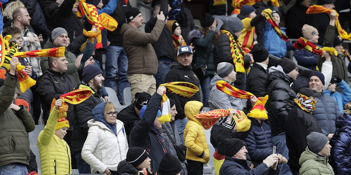 17.03.2024. Kielce. 25. kolejka PKO BP Ekstraklasy Korona Kielce - Pogoń Szczecin / Fot. Jarosław Kubalski - Radio Kielce