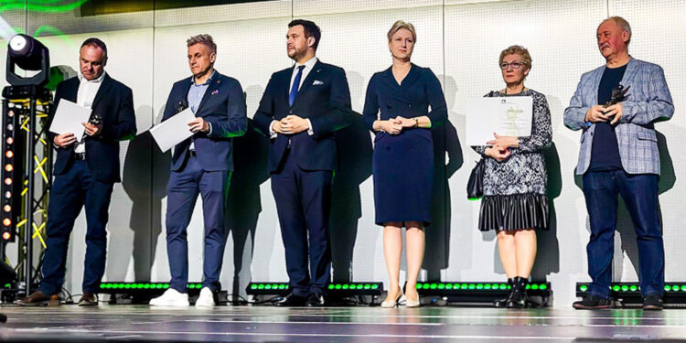 Nagrody KRUS na targach Agrotech w Kielcach - Radio Kielce