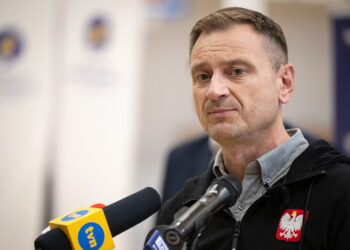 25.03.2024. Toruń. Minister sportu i turystyki Sławomir Nitras podczas konferencji prasowej w Uniwersyteckim Centrum Sportu w Toruniu / Fot. PAP - Tytus Żmijewski