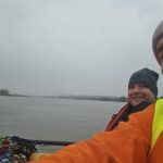 Troje kajakarzy płynie przez Wisłę. Chcą pobić rekord Guinnessa i pomóc choremu chłopcu - Radio Kielce