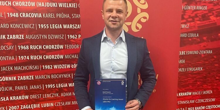 Kamil Kuzera z licencją UEFA Pro