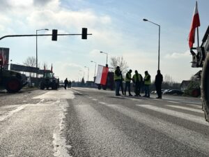 20.03.2024. Kielce. Protest rolników na ul. Łódzkiej / Fot. Marcin Marszałek - Radio Kielce