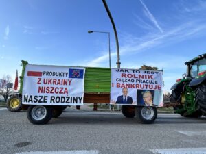 20.03.2024. Kielce. Protest rolników na ul. Łódzkiej / Fot. Marcin Marszałek - Radio Kielce