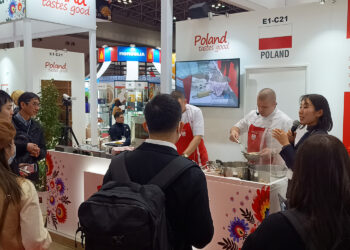 Polskie zioła, miody i kawior na targach Foodex Japan w Tokio - Radio Kielce