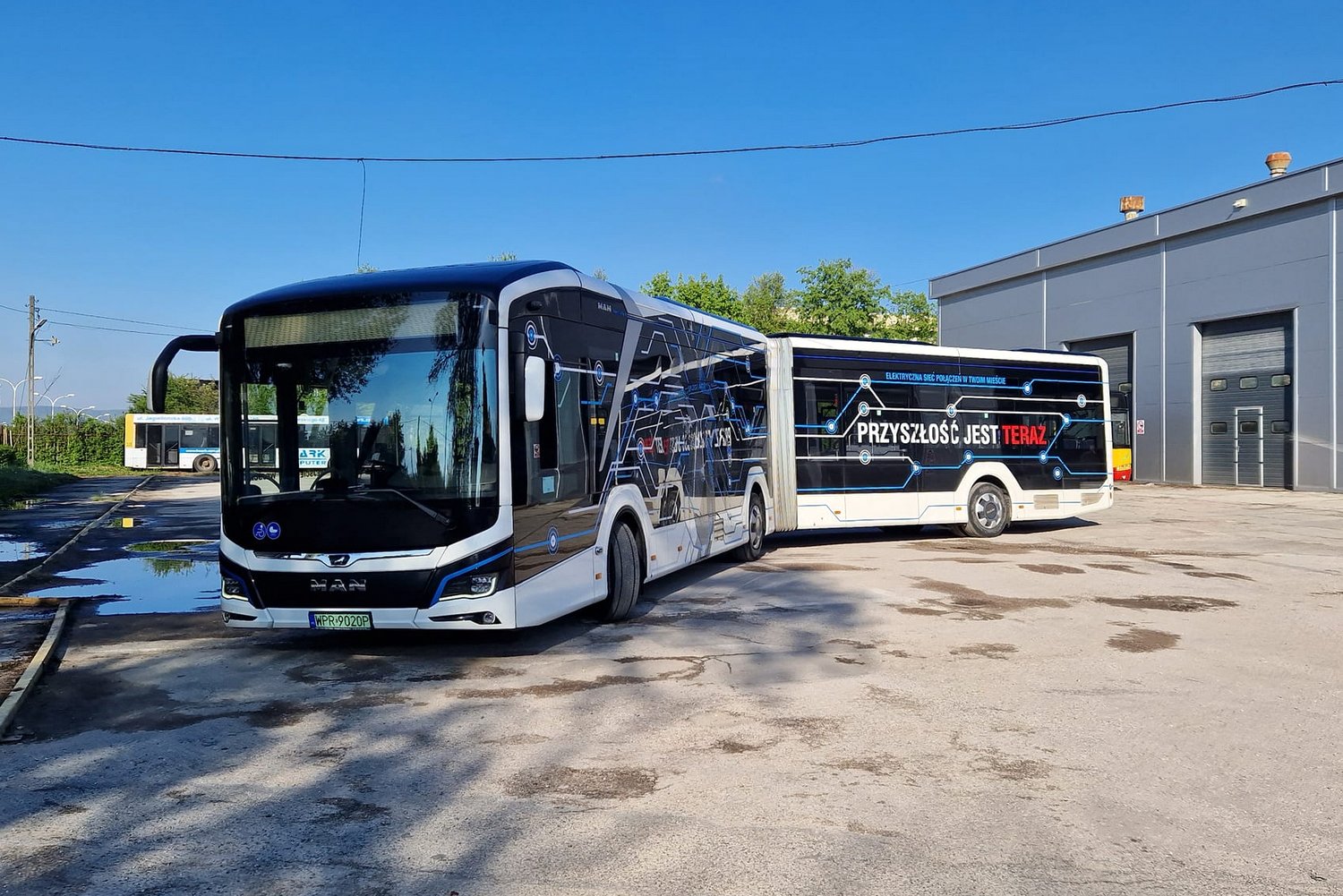 Na zdjęciu: autobus ELECTRIC MAN Lion’s City E / Fot. Miejskie Przedsiębiorstwo Komunikacji w Kielcach