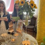 11.04.2024. Sandomierz. Wystawa "Wielcy malarze na stołach sandomierskiej "Marmolady" / Fot. Grażyna Szlęzak - Radio Kielce