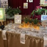 11.04.2024. Sandomierz. Wystawa "Wielcy malarze na stołach sandomierskiej "Marmolady" / Fot. Grażyna Szlęzak - Radio Kielce